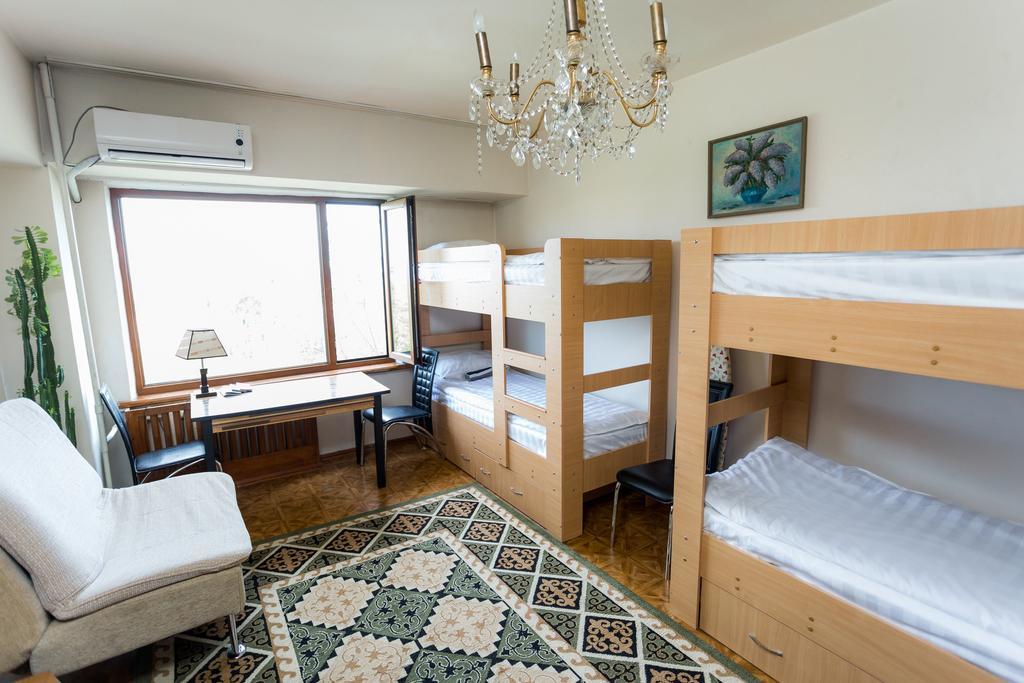 USSR Hostel Bișkek Cameră foto